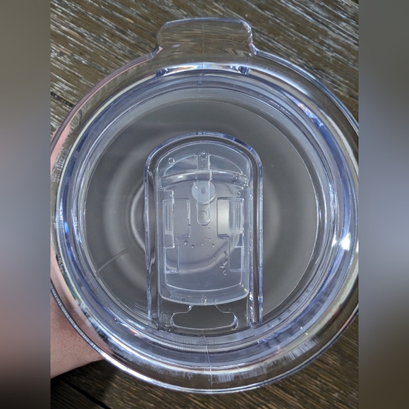 Gemini Desk Accessories - Picture 5 of 5